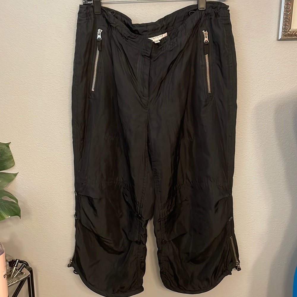 Esther Chen Silk Adjustable Capri’s Size M Black